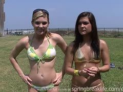 Sexy teens show their tits on the beach