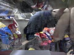 In einem Laden filmt die versteckte Kamera einen geilen Fick